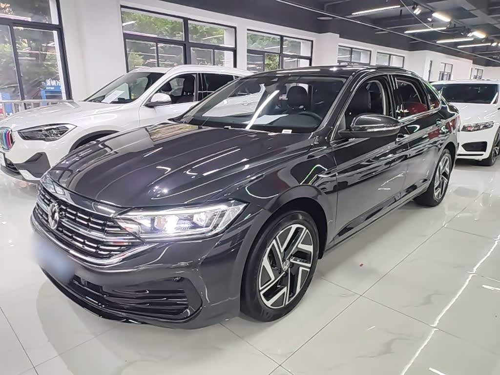 Volkswagen Sagitar, 2025 г., серебристый / серый, 21 400 км Volkswagen Sagitar 2025 обновлённая версия 300TSI DSG комплектация «Чаоюэ»