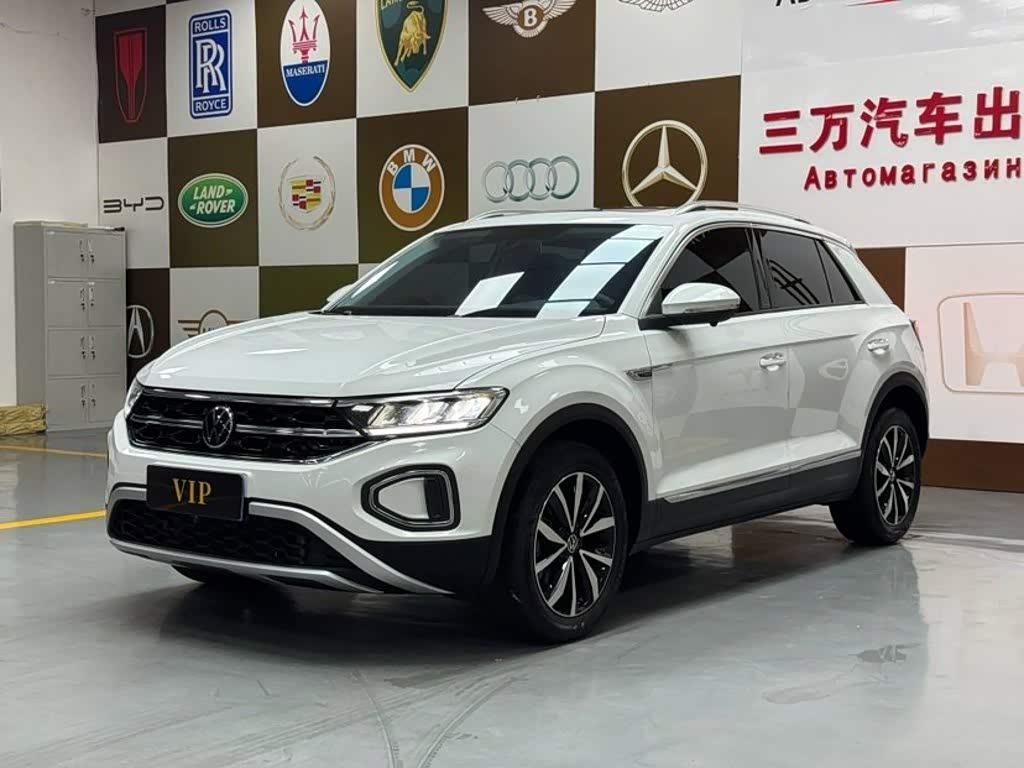 Volkswagen T-Roc, 2023 г., белый, 26 000 км Volkswagen T-Roc 2023 280TSI DSG одна ведущая ось Шигуан версия