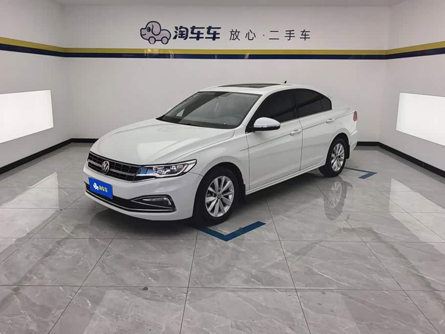 Volkswagen Bora, 2021 г., белый, 41 600 км Volkswagen Bora 2021 1.5L автомат Комфорт Чжилянь версия