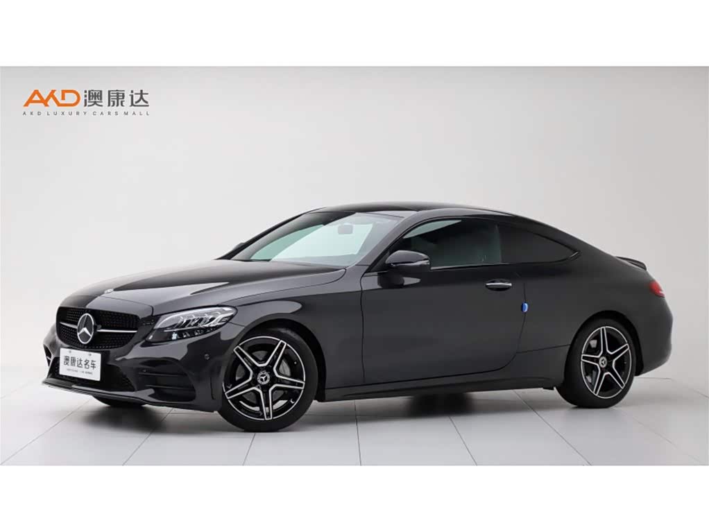 Mercedes-Benz C-Class (импортная версия для Китая), 2023 г., серебристый / серый, 16 000 км Mercedes-Benz C-Class (импортная версия для Китая) 2023 C 260 轿跑车
