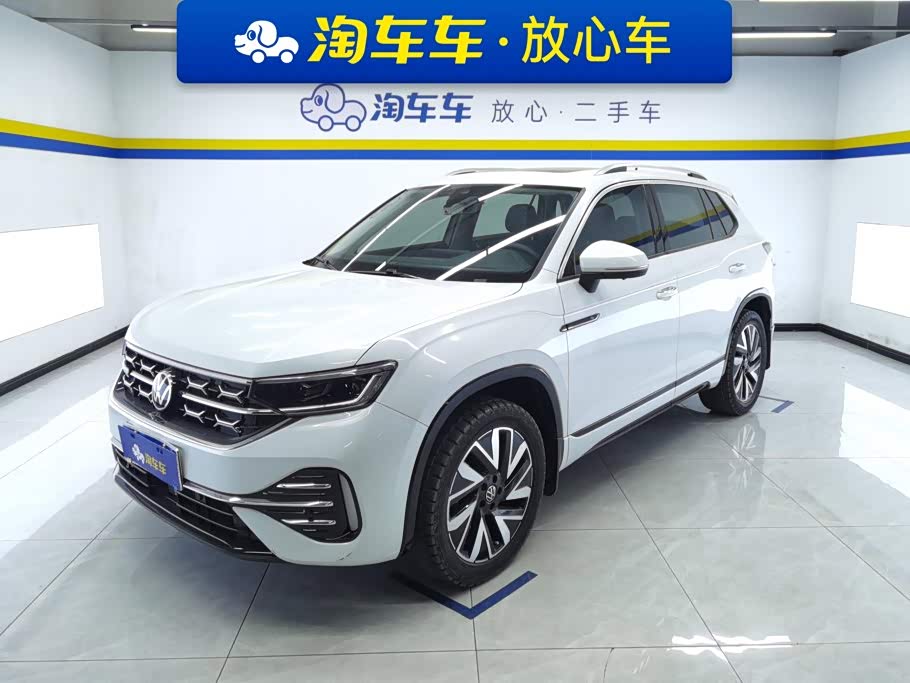 Volkswagen Tayron, 2023 г., белый, 25 300 км Volkswagen Tayron 2023 330TSI одна ведущая ось R-Line исполнение «Гаонэн»