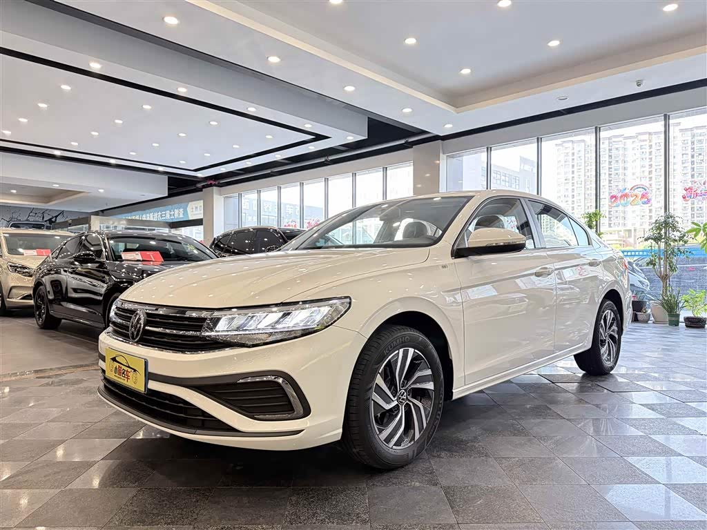 Volkswagen Bora, 2026 г., белый, 200 км Volkswagen Bora 2025 200TSI DSG комплектация «Юэсин Навигация»