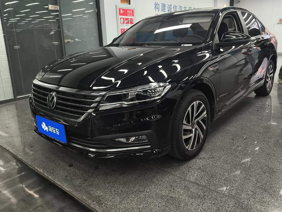 Volkswagen Lavida, 2022 г., чёрный, 74 800 км Volkswagen Lavida 2022 280TSI DSG Комфорт