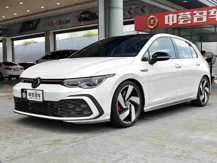 Volkswagen Golf GTI, 2022 г., белый, 28 000 км Volkswagen Golf GTI 2021 380TSI DSG GTI
