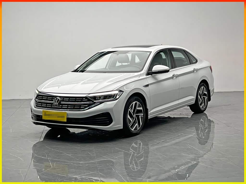 Volkswagen Sagitar, 2025 г., белый, 10 400 км Volkswagen Sagitar 2025 второе обновление 300TSI DSG комплектация «Чаоюэ»