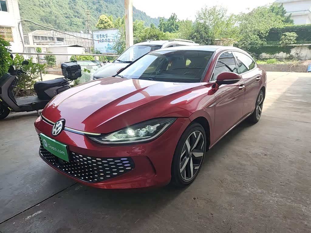 Volkswagen Lamando, 2023 г., красный / фиолетовый, 36 400 км Volkswagen Lamando 2023 Lamando L 280TSI DSG комплектация «Кула»