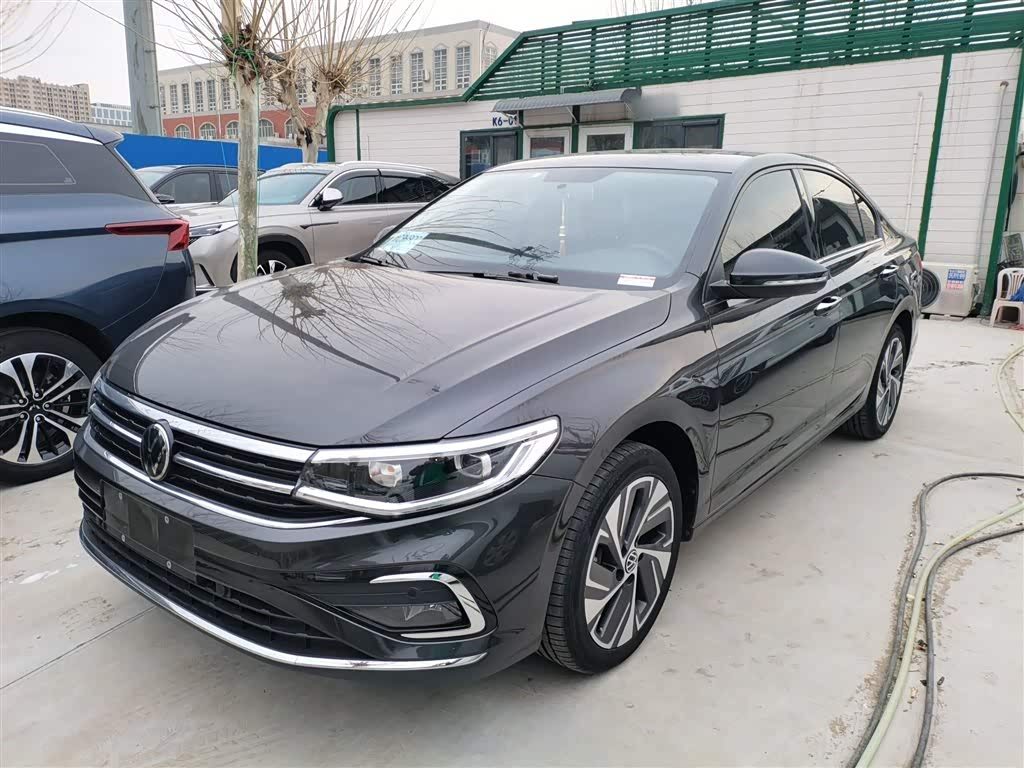 Volkswagen Bora, 2024 г., чёрный, 16 300 км Volkswagen Bora 2024 200TSI DSG Юэсин PROверсия