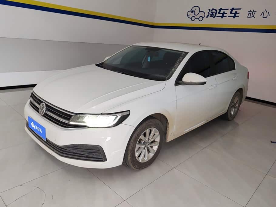 Volkswagen Bora, 2023 г., белый, 51 500 км Volkswagen Bora 2021 1.5L автомат Стиль Чжилянь версия