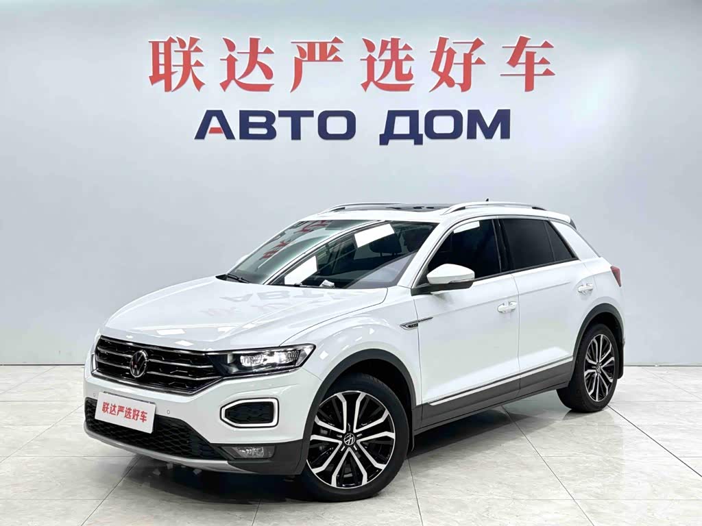 Volkswagen T-Roc, 2022 г., белый, 27 200 км Volkswagen T-Roc 2022 280TSI DSG одна ведущая ось Комфорт PLUS