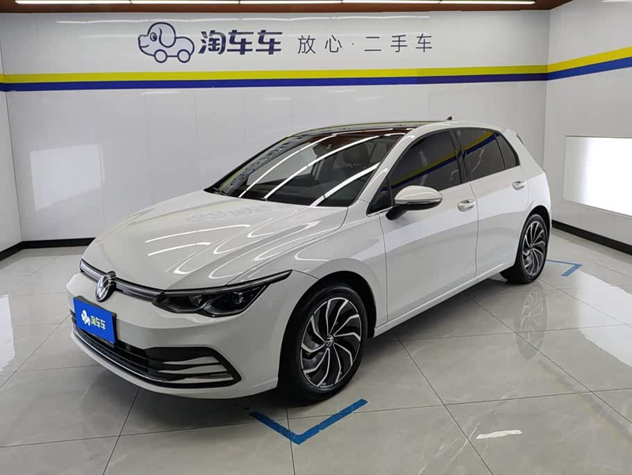Volkswagen Golf, 2022 г., белый, 23 700 км Volkswagen Golf 2021 280TSI DSG Pro