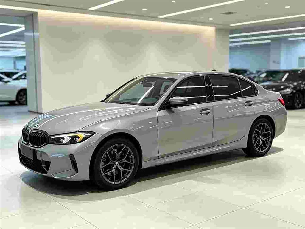 BMW 3 серия, 2025 г., серебристый / серый, 63 000 км BMW 3 серия 2025 330Li пакет M Sport, исполнение «Ночь»