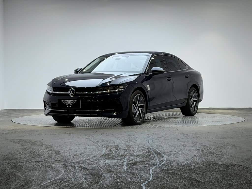 Volkswagen Magotan, 2024 г., синий, 29 000 км Volkswagen Magotan 2024 380TSI DSG комплектация «Суприм»