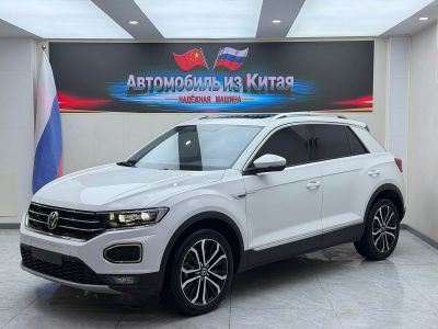 Volkswagen T-Roc, 2022 г., белый, 30 000 км Volkswagen T-Roc 2022 280TSI DSG одна ведущая ось Комфорт PLUS