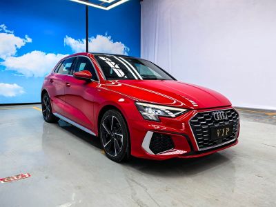Audi A3, 2023 г., красный / фиолетовый, 21 000 км