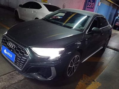 Audi A3, 2022 г., серебристый / серый, 50 200 км Audi A3, 2022 г., серебристый / серый, 68 900 км