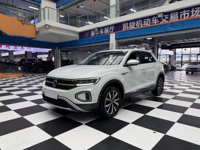 Volkswagen T-Roc, 2023 г., белый, 35 000 км Volkswagen T-Roc 2023 280TSI DSG одна ведущая ось Шигуан версия