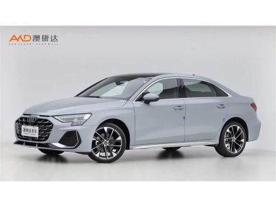 Audi A3, 2025 г., красный / фиолетовый, 21 100 км Audi A3, 2025 г., серебристый / серый, 10 000 км