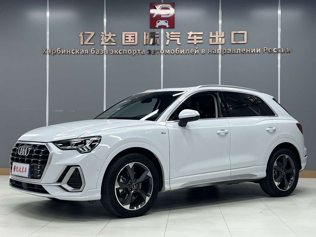 Audi 奥迪Q3, 2022 г., белый, 37 000 км