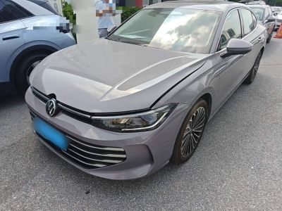 Volkswagen Passat, 2024 г., красный / фиолетовый, 35 100 км Volkswagen Passat 2025 Pro 380TSI Лунцзунь версия
