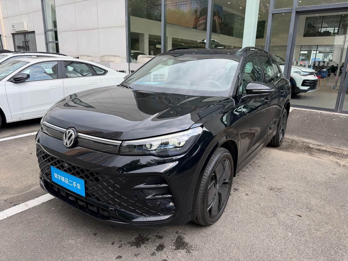 Volkswagen Tiguan L, 2024 г., чёрный, 1 700 км Volkswagen Tiguan L 2024 PRO 380TSI полный привод R-Line Чжицзунь версия