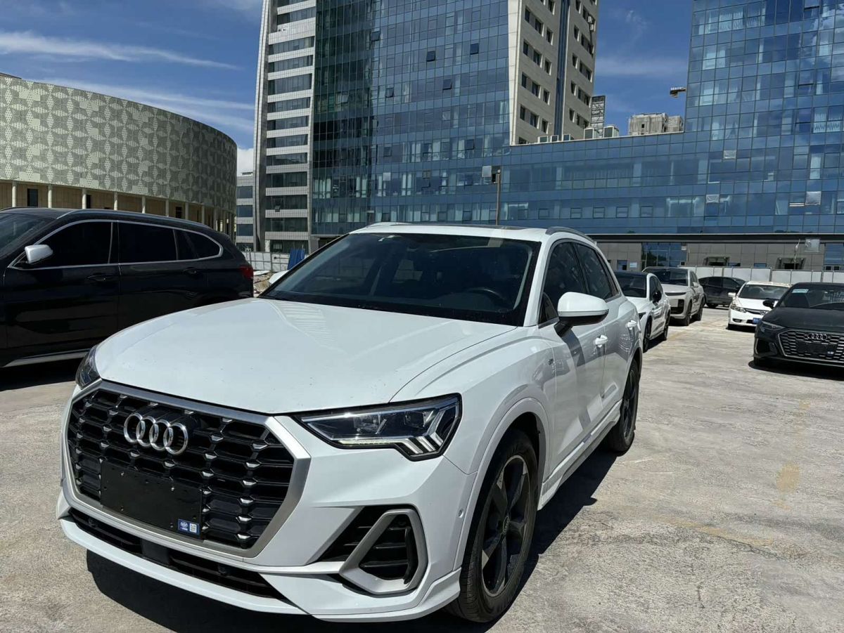 Audi 奥迪Q3, 2023 г., белый, 54 000 км