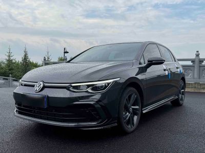 Volkswagen Golf, 2022 г., серебристый / серый, 29 000 км Volkswagen Golf 2023 280TSI DSG R-Line Lite