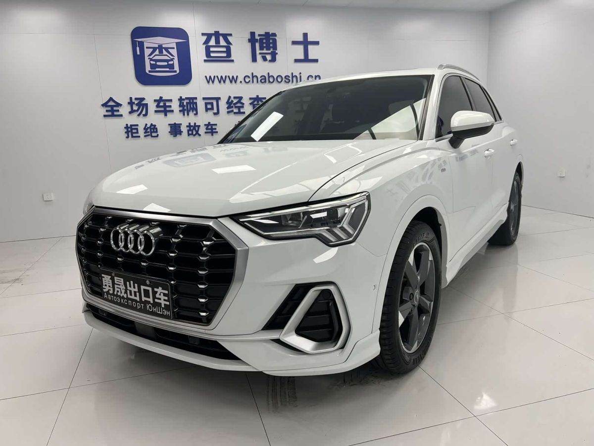 Audi Q3, 2022 г., белый, 39 000 км Audi 奥迪Q3, 2022 г., белый, 39 000 км