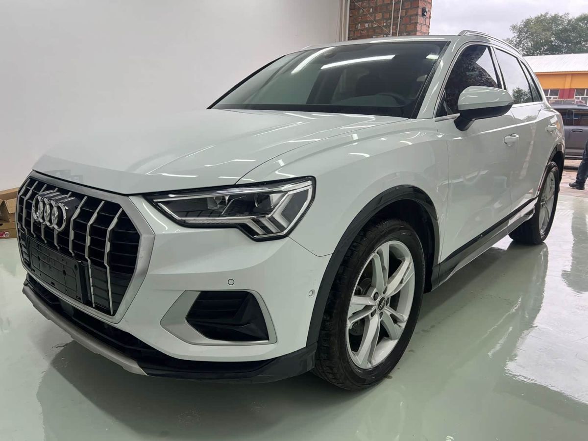 Audi 奥迪Q3, 2022 г., белый, 13 000 км