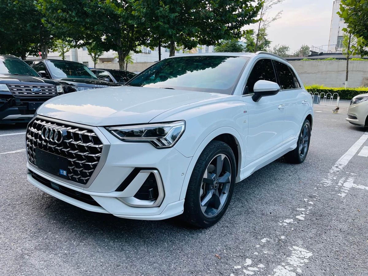 Audi 奥迪Q3, 2024 г., белый, 61 000 км