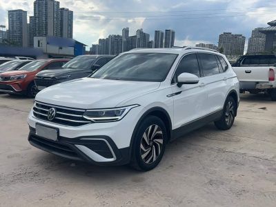 Volkswagen Tiguan L 2022 330TSI автомат одна ведущая ось комплектация «Умный комфорт»