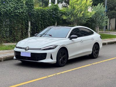 Volkswagen Lamando, 2024 г., чёрный, 26 000 км Volkswagen Lamando 2026 Lamando L GTS 380TSI комплектация «Линфэн»