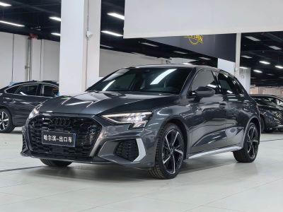 Audi A3, 2023 г., серебристый / серый, 67 000 км