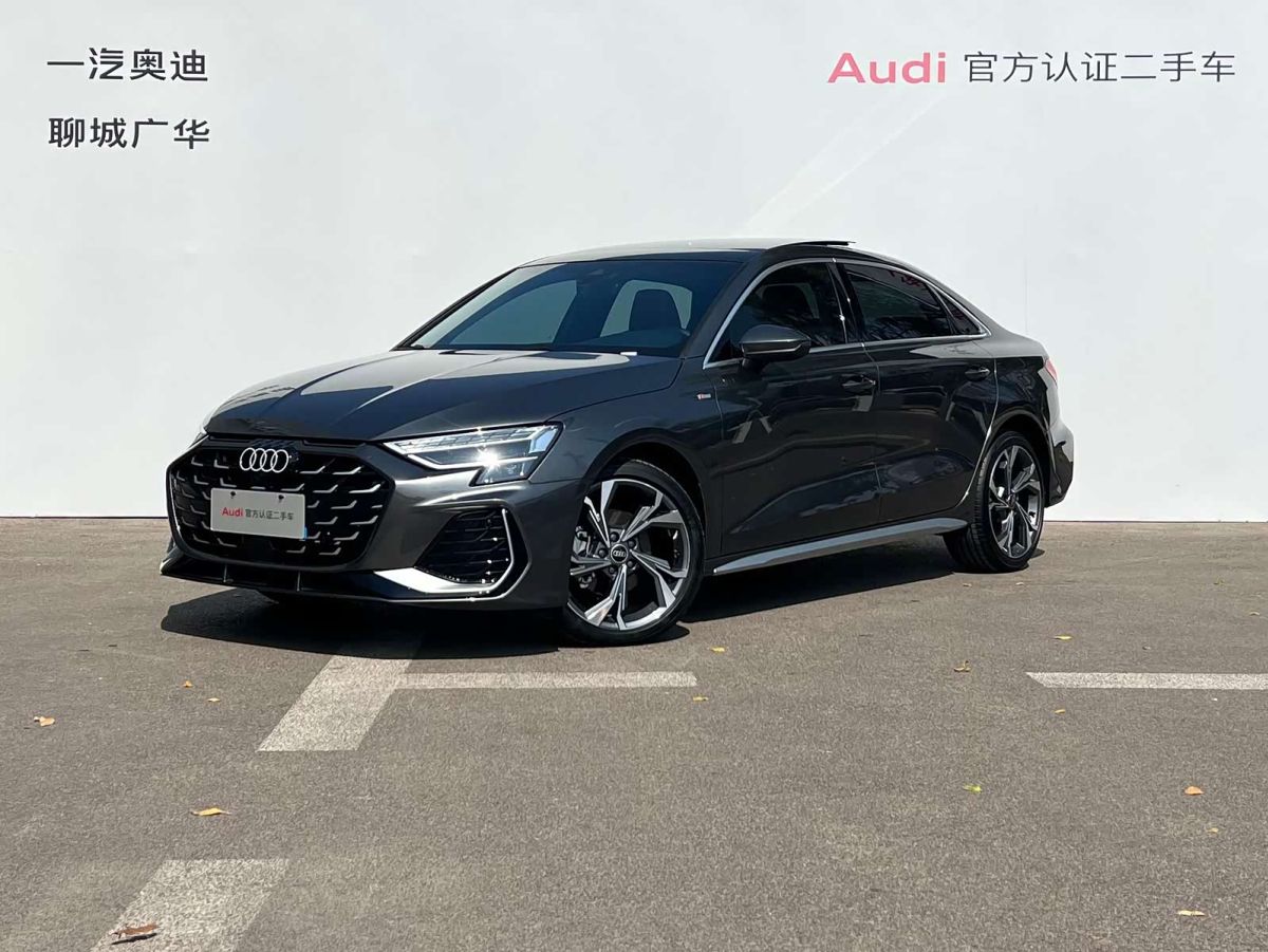 Audi A3, 2026 г., серебристый / серый, 6 700 км Audi A3, 2026 г., серебристый / серый, 6 700 км