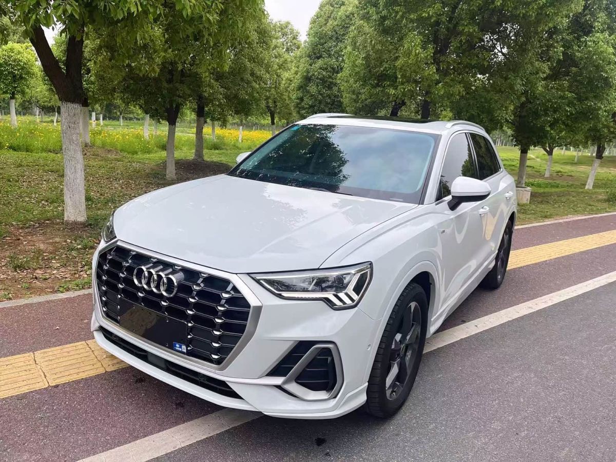 Audi 奥迪Q3, 2023 г., белый, 24 000 км
