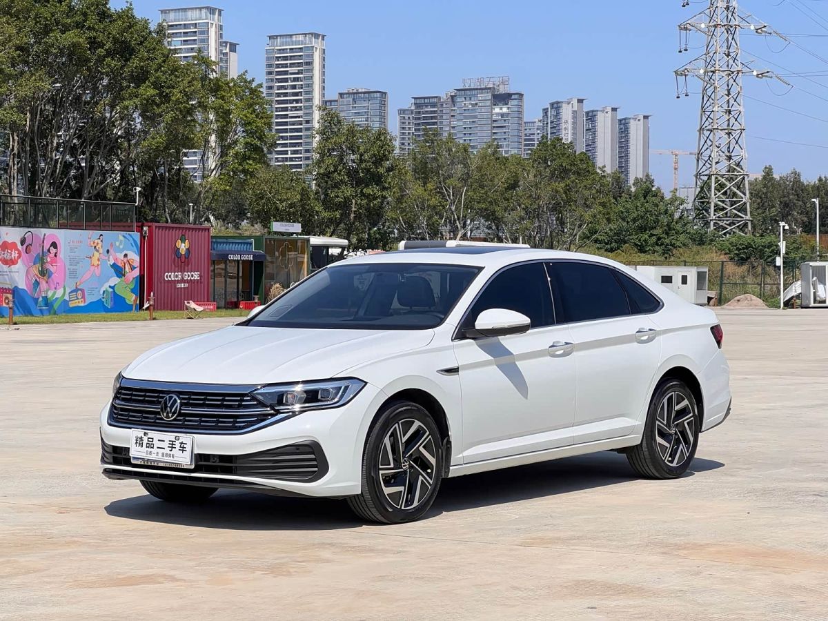 Volkswagen Sagitar 2025 обновлённая версия 三 300TSI DSG комплектация «Чаоюэ»