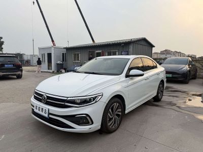 Volkswagen Bora, 2022 г., шампань / коричневый, 35 000 км Volkswagen Bora 2023 200TSI DSG Чансин версия