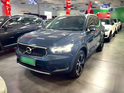 Volvo 沃尔沃XC40, 2021 г., белый, 74 300 км Volvo 沃尔沃XC40, 2021 г., синий, 56 200 км