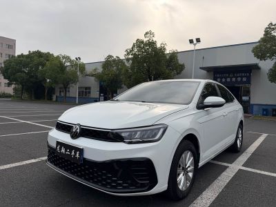 Volkswagen Lavida, 2024 г., белый, 23 400 км Volkswagen Lavida 2023 исполнение «Синьжуй» 1.5L автомат комплектация «Синьи»