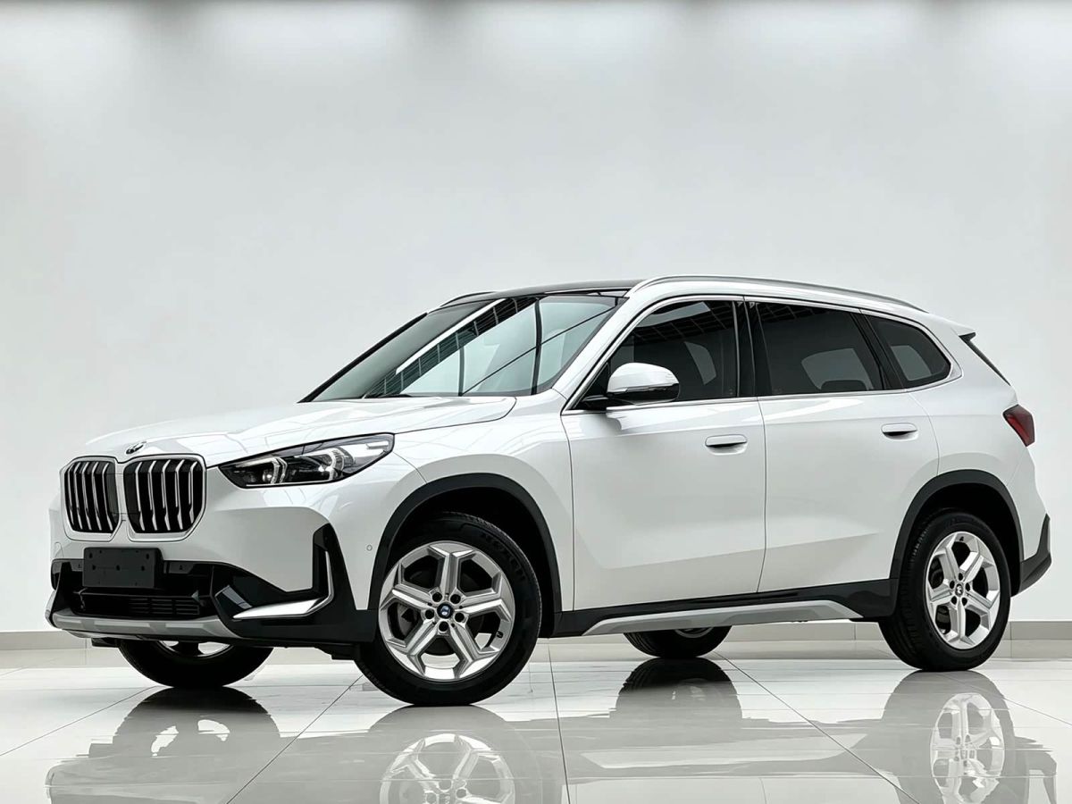 BMW X1, 2023 г., белый, 63 800 км BMW X1 2023 sDrive20Li X设计套装