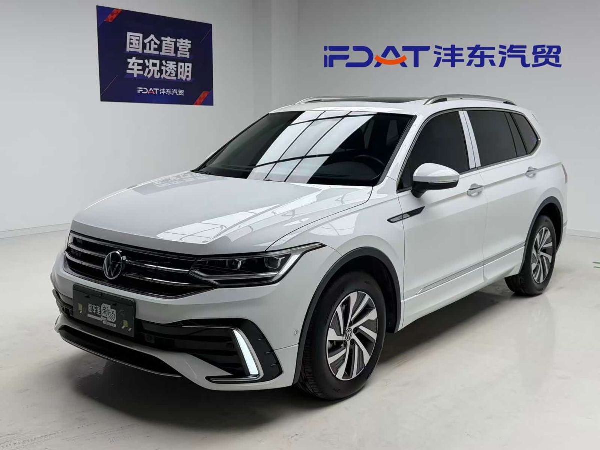 Volkswagen Tiguan L PHEV, 2024 г., белый, 38 200 км Volkswagen Tiguan L подключаемый гибрид 2023 430PHEV подключаемый гибрид Премиум