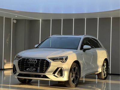 Audi Q3, 2022 г., белый, 67 000 км Audi 奥迪Q3, 2022 г., белый, 68 000 км