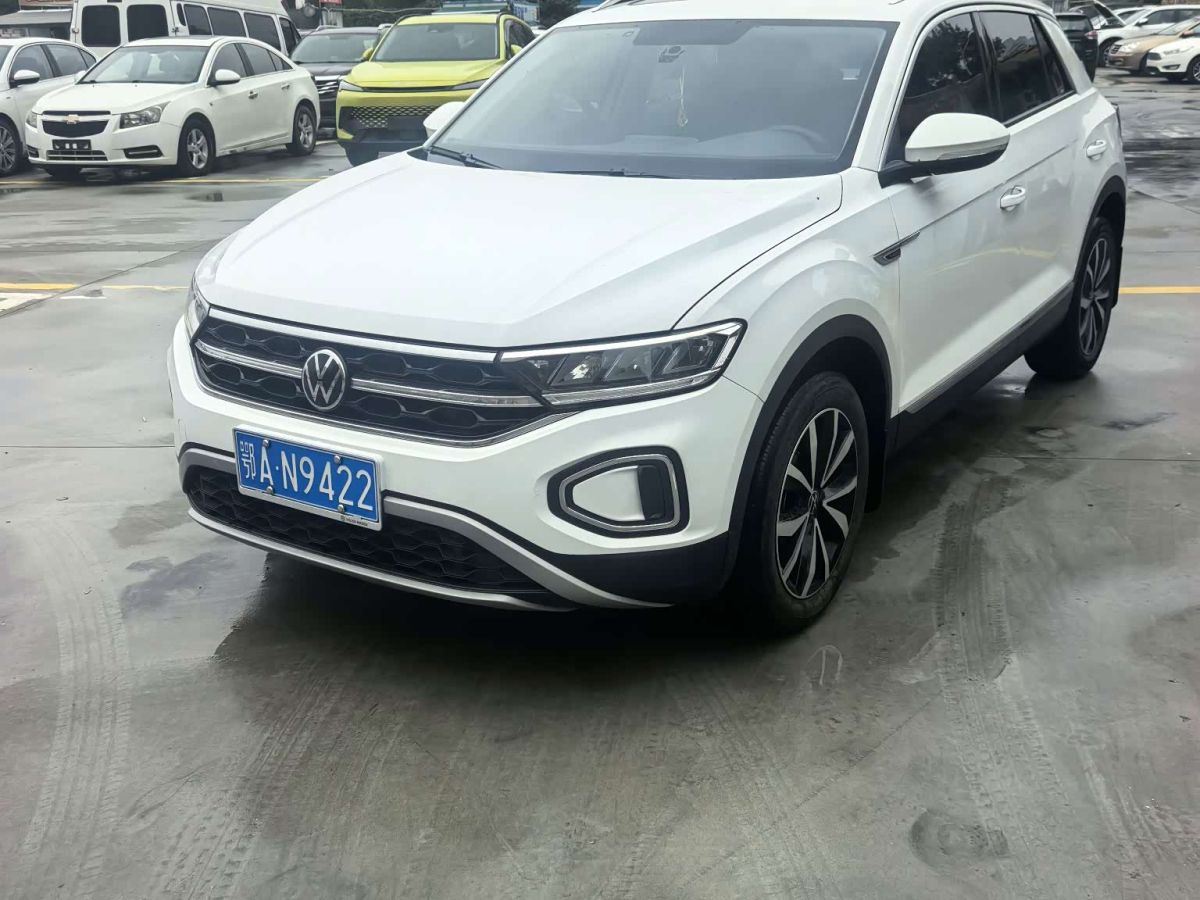 Volkswagen T-Roc, 2023 г., белый, 17 000 км Volkswagen T-Roc 2023 280TSI DSG одна ведущая ось Шигуан версия