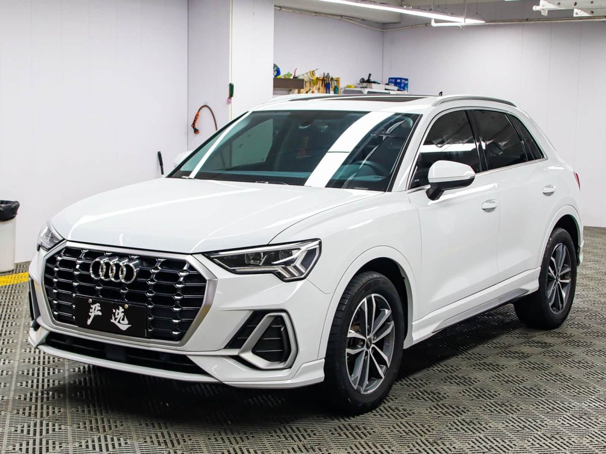 Audi 奥迪Q3, 2022 г., белый, 19 000 км