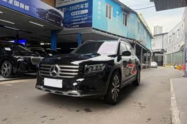 Mercedes-Benz 奔驰GLB, 2024 г., чёрный, 30 000 км