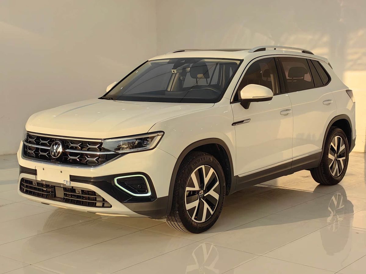 Volkswagen Tayron 2023 330TSI одна ведущая ось комплектация «Люкс Plus», исполнение «Цзиньцзе»
