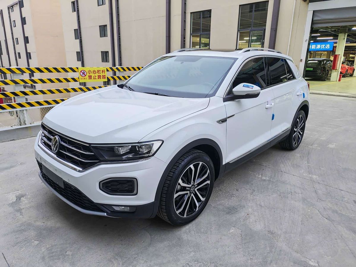 Volkswagen T-Roc 2022 280TSI DSG одна ведущая ось Комфорт PLUS