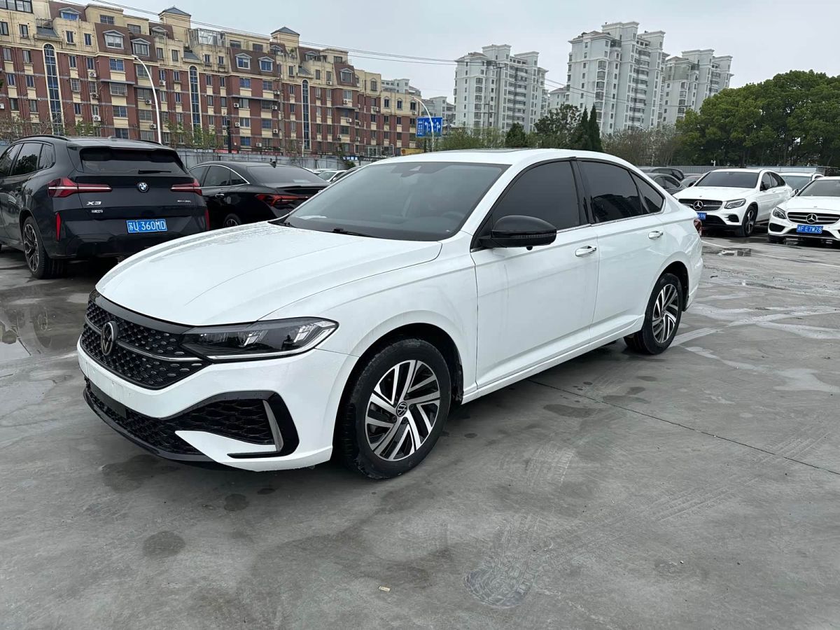 Volkswagen Lavida, 2023 г., белый, 37 000 км Volkswagen Lavida 2023 300TSI DSG исполнение «Звёздное небо» комплектация «Маньи»
