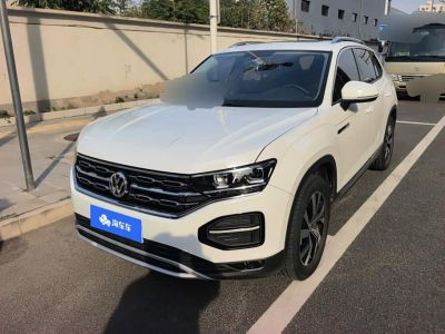 Volkswagen Tayron GTE, 2023 г., белый, 71 900 км Volkswagen Tayron 2020 330TSI одна ведущая ось комплектация «Люкс Чжилянь»
