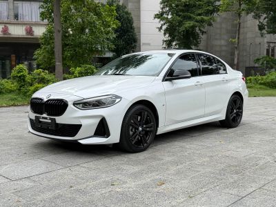 BMW 1 серия 2021 125i пакет M Sport, исполнение «Ночь»