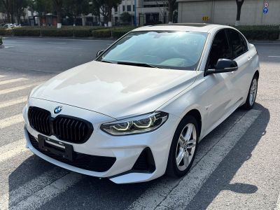BMW 1 серия, 2022 г., синий, 70 000 км BMW 1 серия 2021 120i пакет M Sport, исполнение «Ночь»